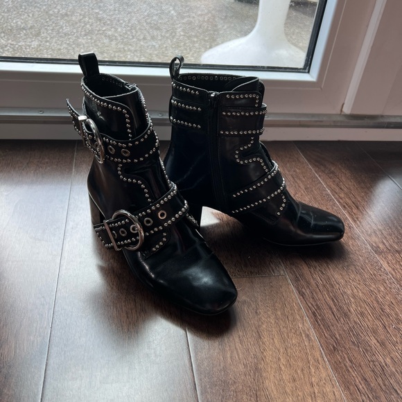 Jeffrey Campbell black patent studded ankle boots 6.5 - Picture 6 of 6